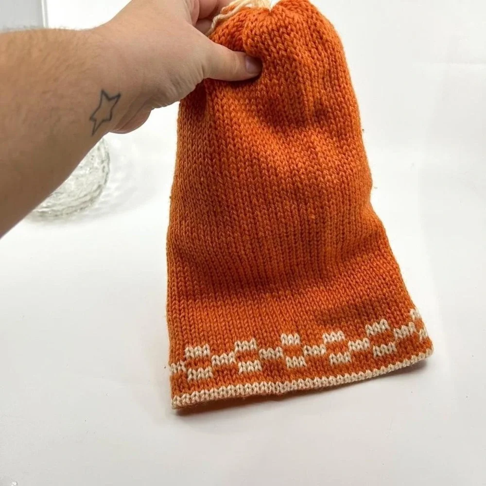 Vintage Handmade Retro Print Orange Checker Knitted Beanie Ski Winter Beanie Pom